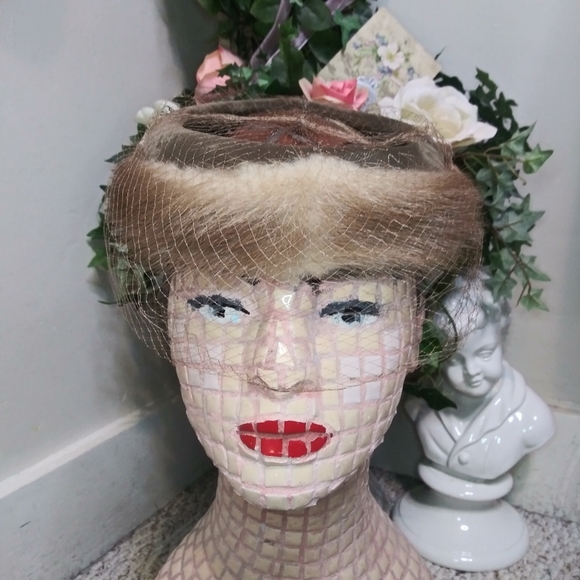 Vintage Netted Brown Mink Ring Fascinator - Picture 9 of 9